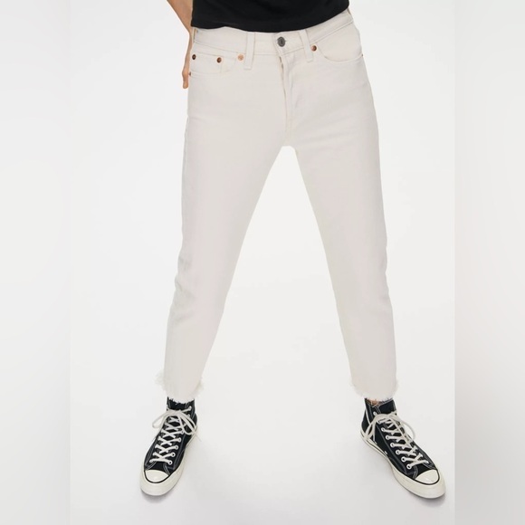 Levi's Wedgie Icon Fit in Neutral Ground - Picture 5 of 16